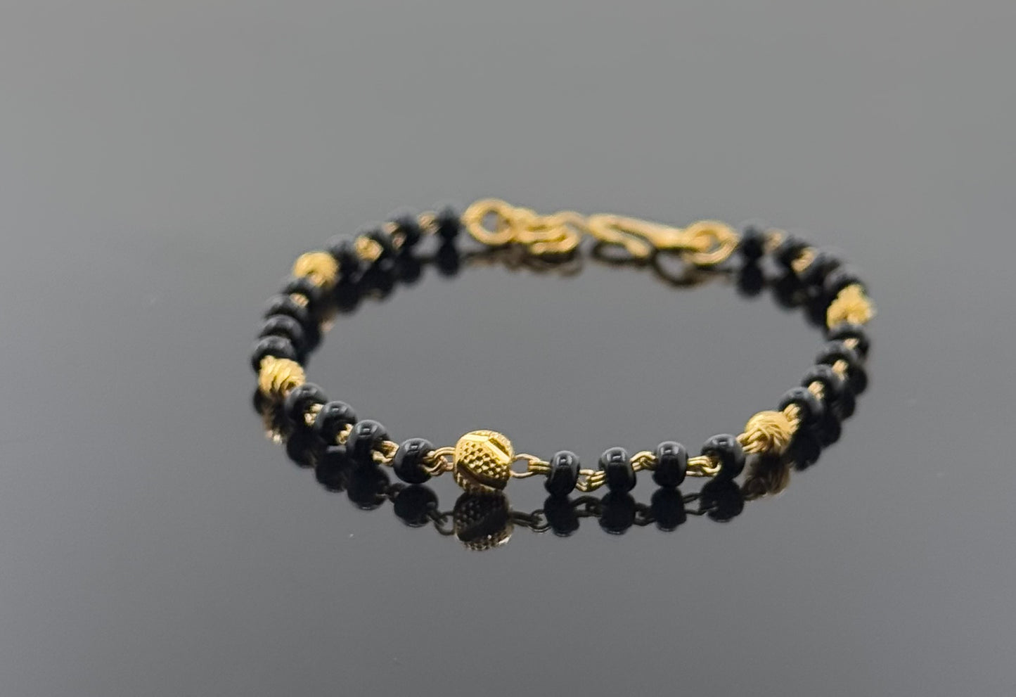 22k ChildrenBlack Bead Bracelet BBB18