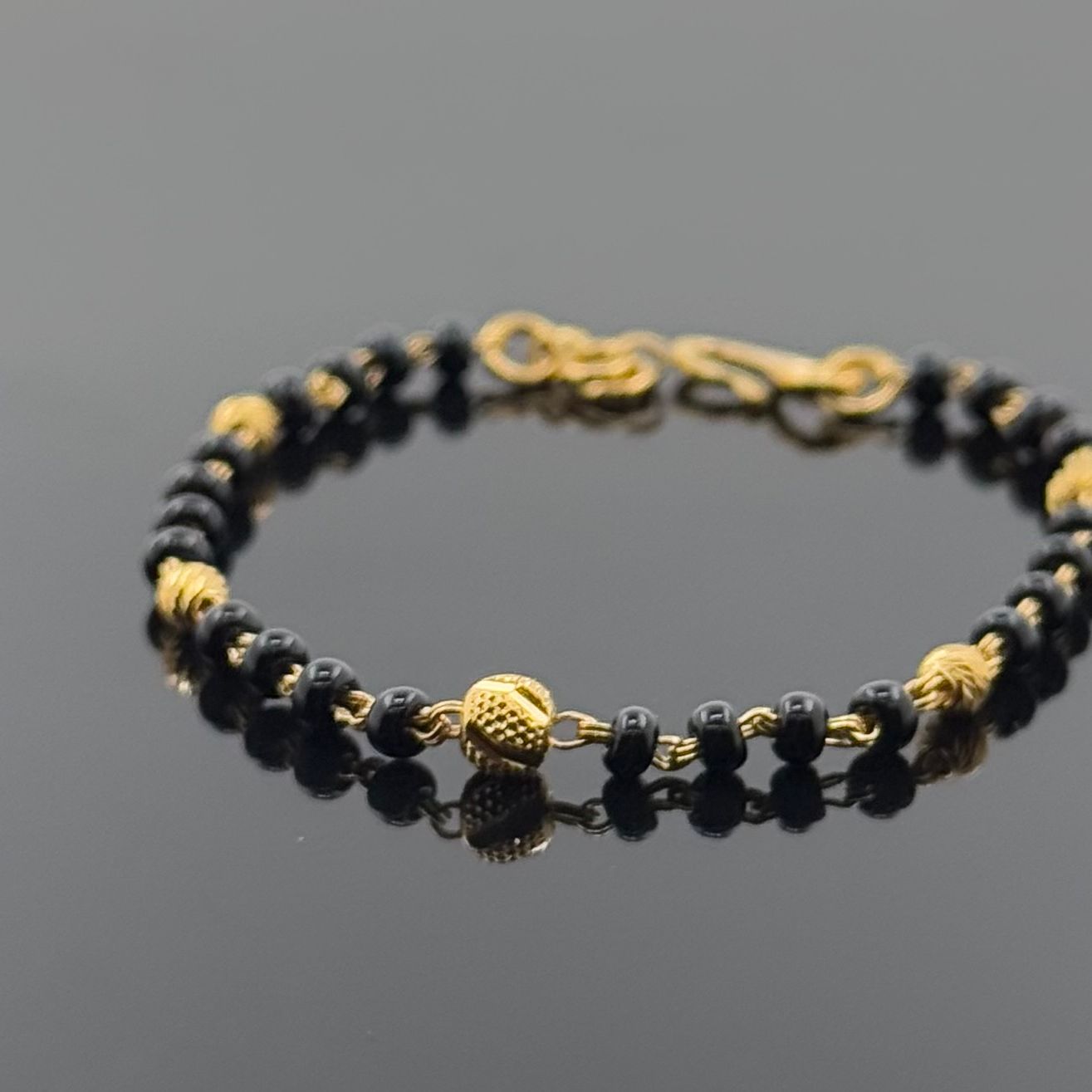 22k ChildrenBlack Bead Bracelet BBB18