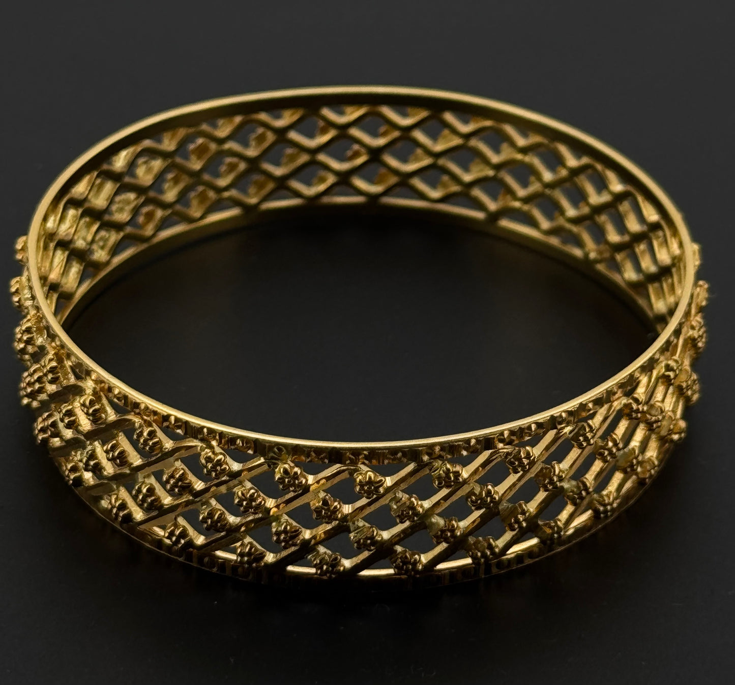 22K Solid Gold Fancy Bangles BG205