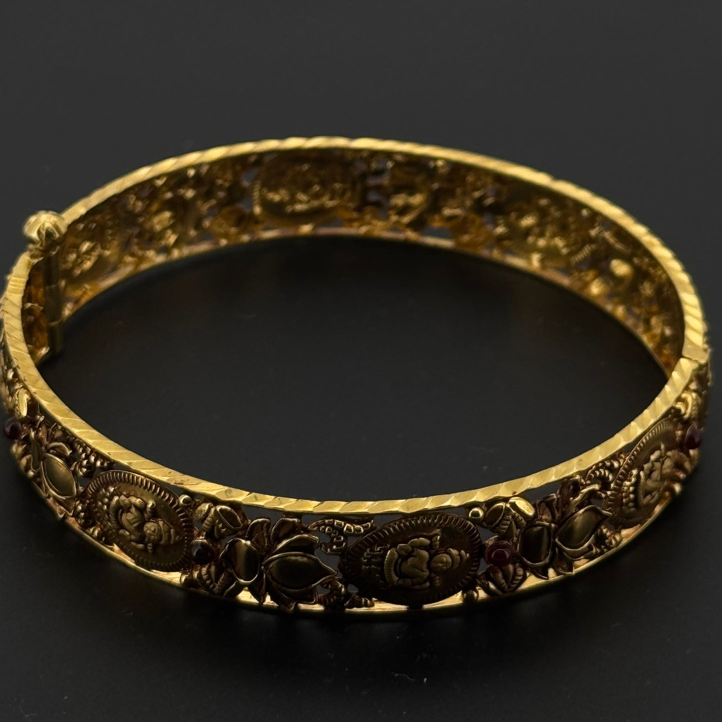 22K Solid Gold Fancy Bangles BG220