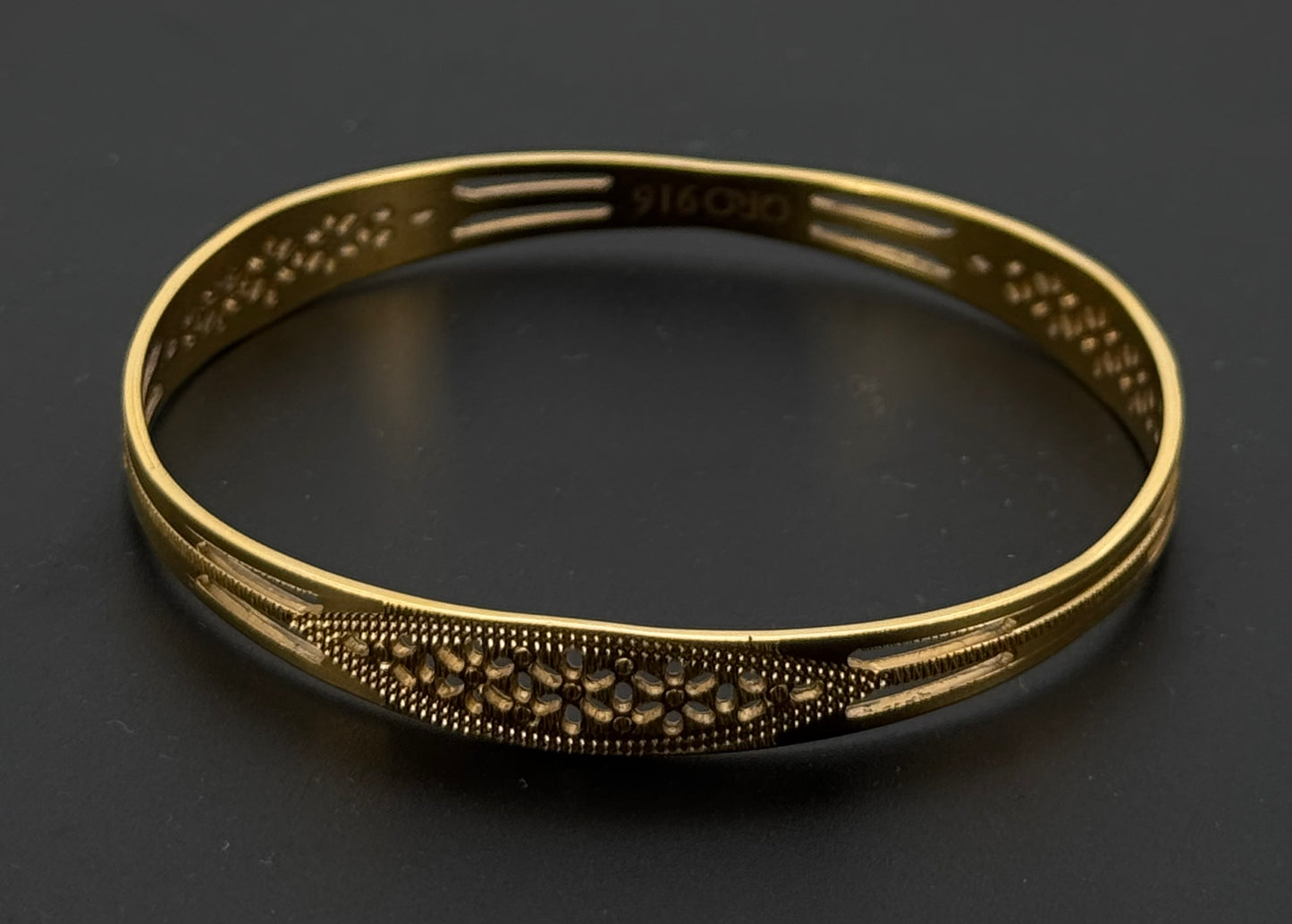 22K Solid Gold Fancy Bangles BG260