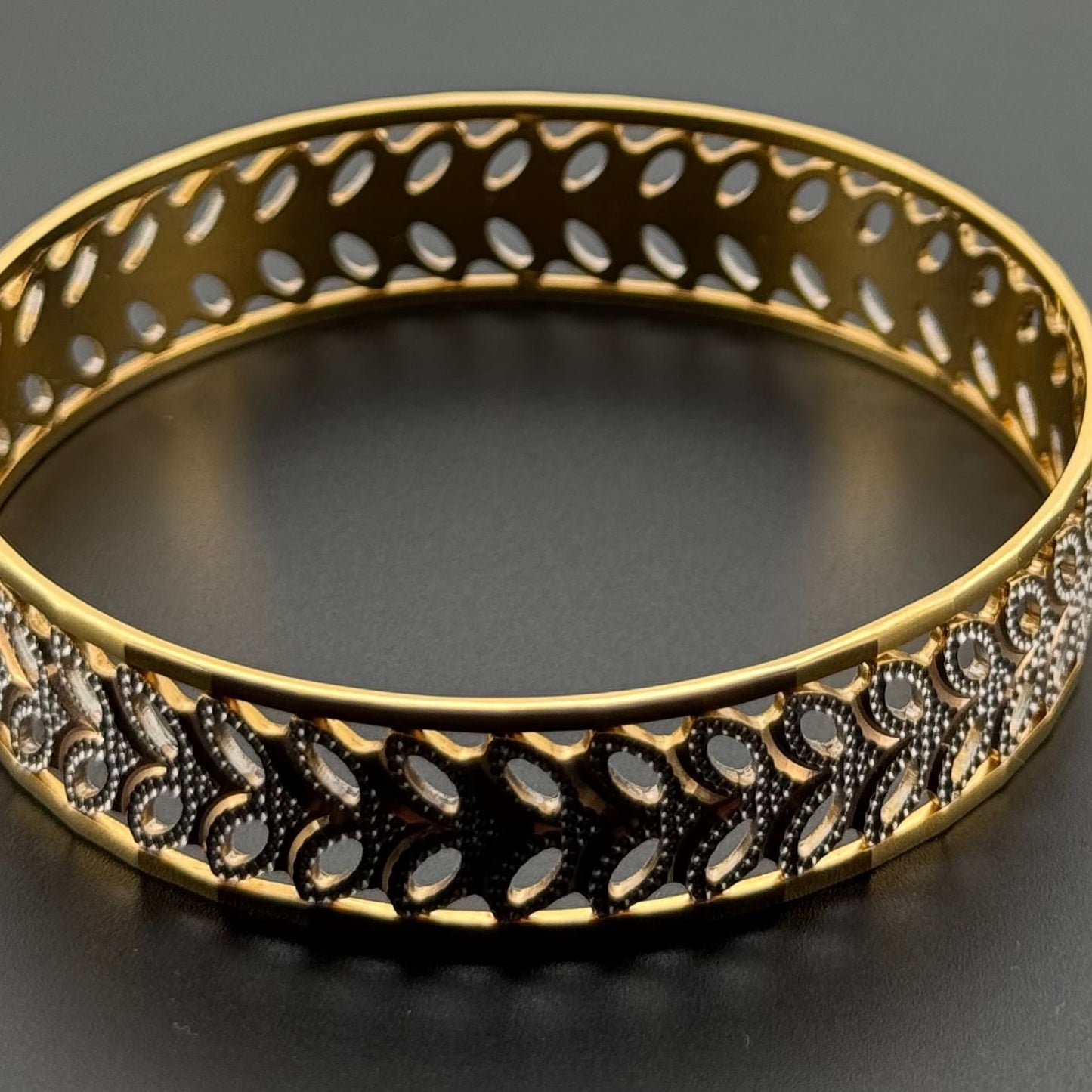 22K Solid Gold Fancy Bangles BG283