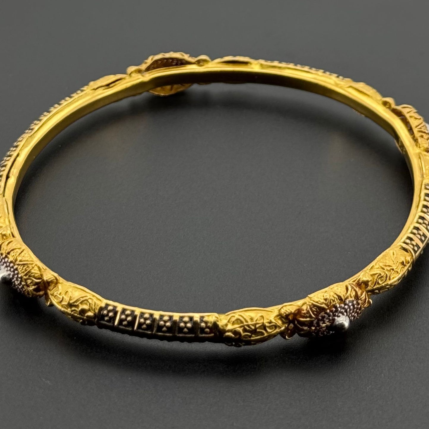 22K Solid Gold Fancy Bangles BG284