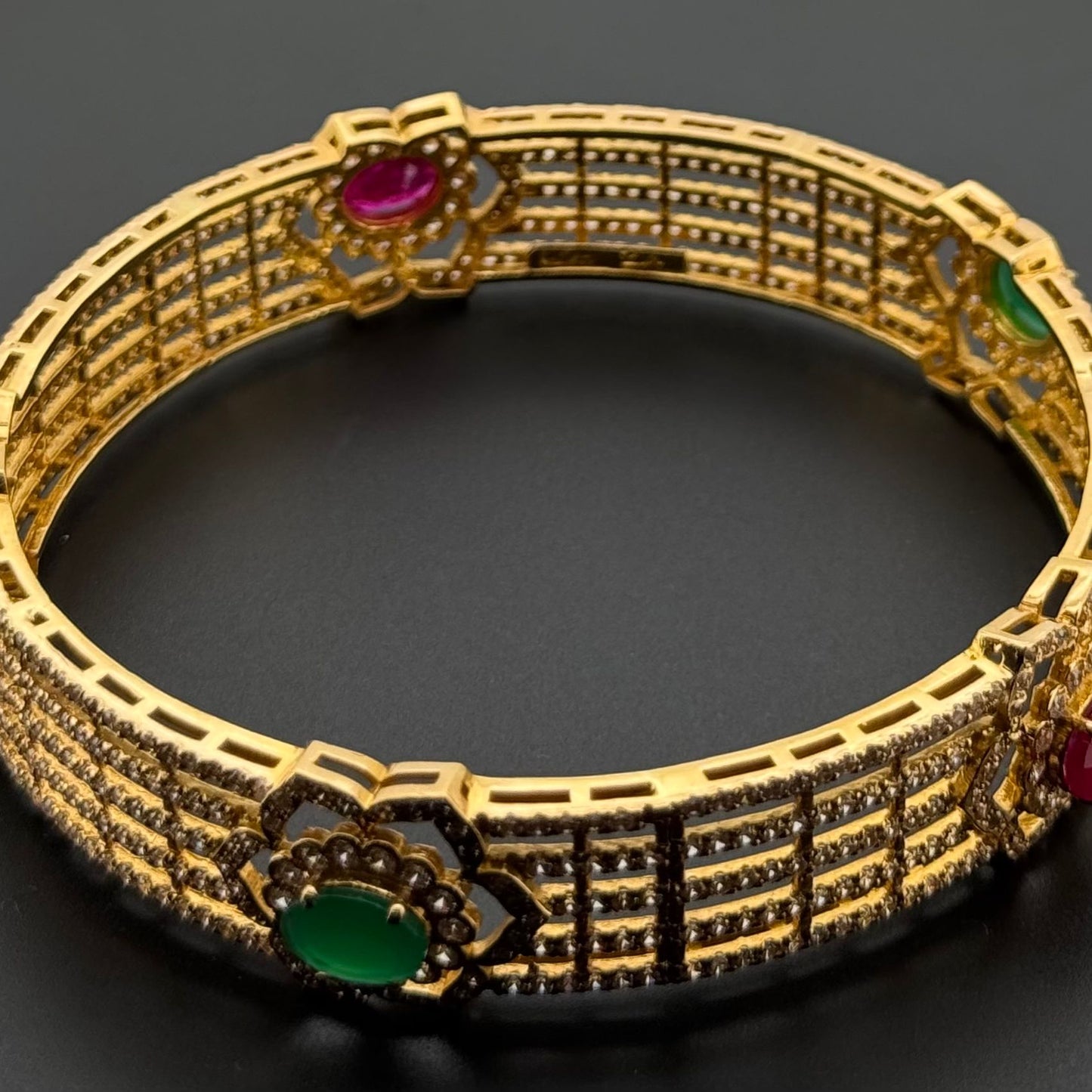 22K Solid Gold Fancy Bangles BG305