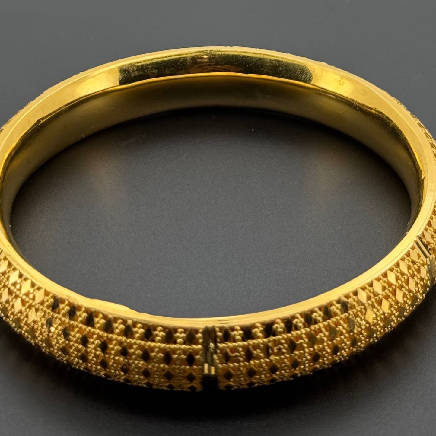 22K Solid Gold Fancy Bangles BG309