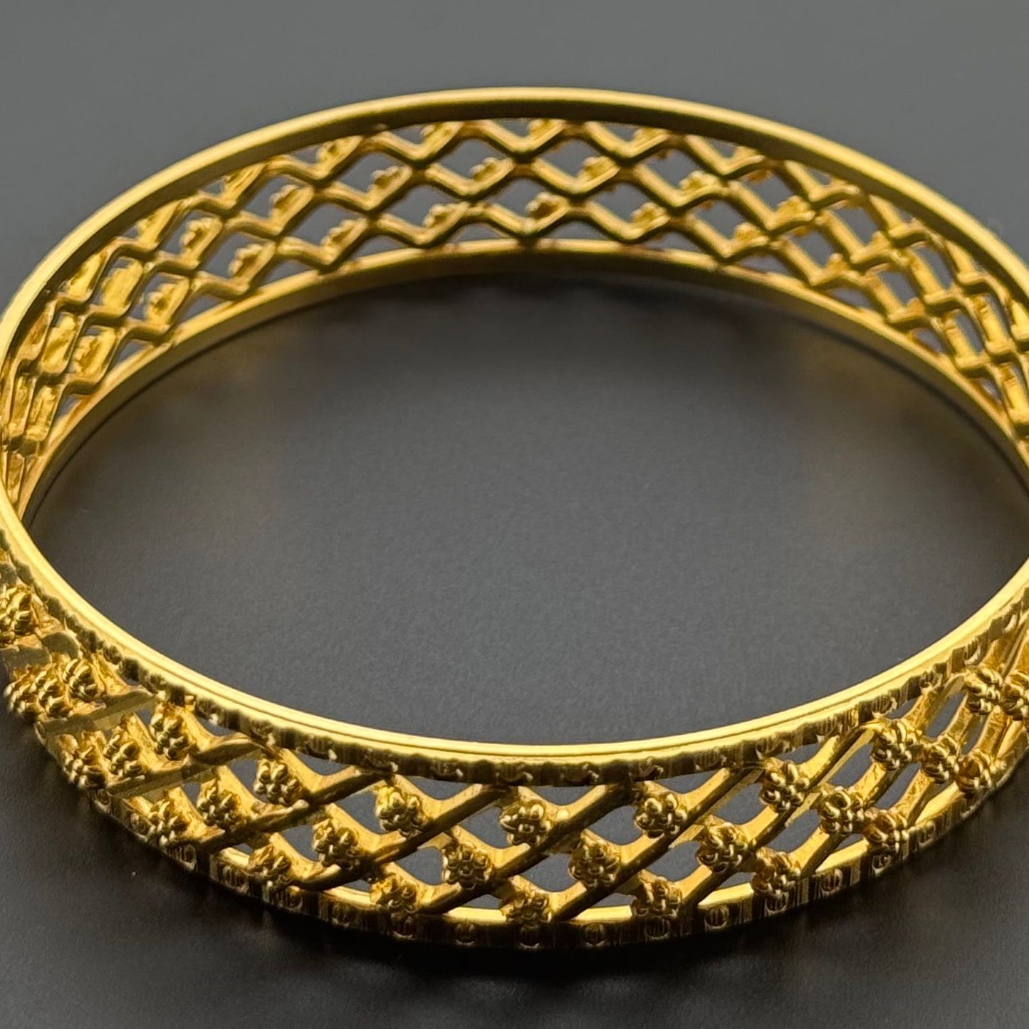22K Solid Gold Fancy Bangles BG331