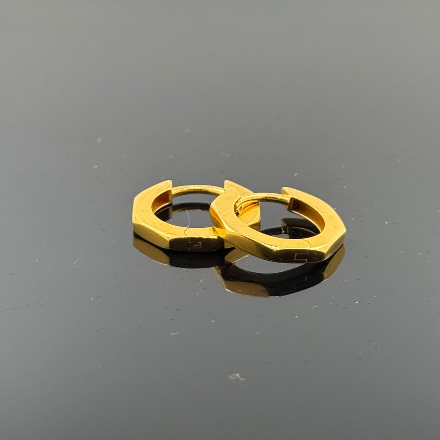 22k Solid Gold Simple Ladies Hoops E103
