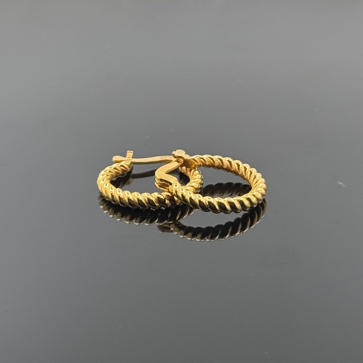 22k Solid Gold Simple Ladies Hoops E105