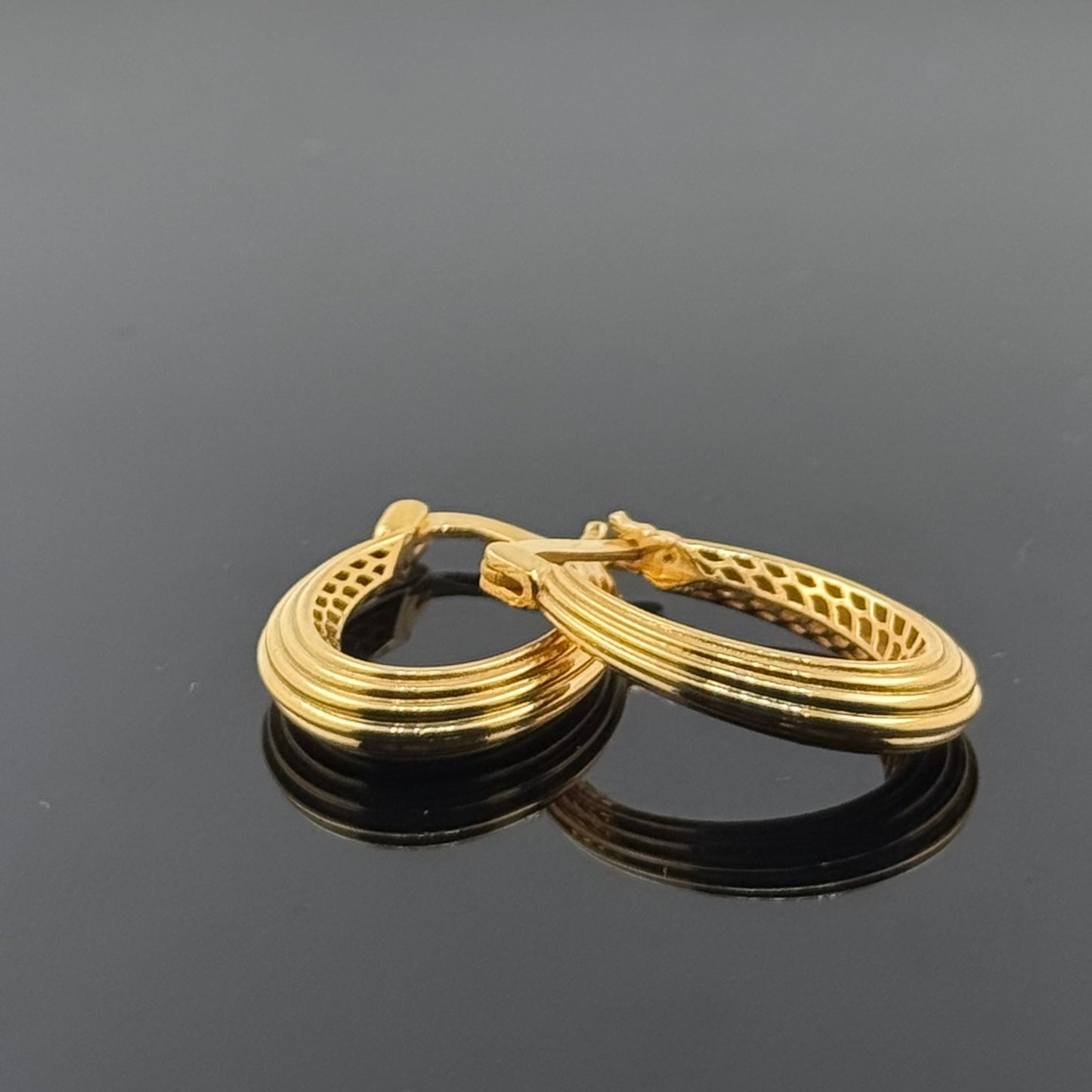 22k Solid Gold Simple Ladies Hoops E121