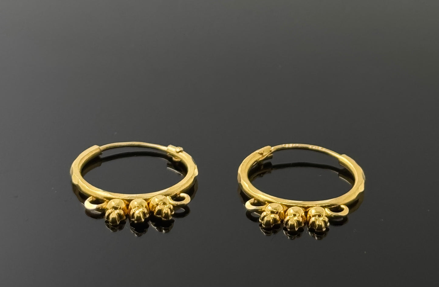 22k Solid Gold Simple Ladies Hoops E138