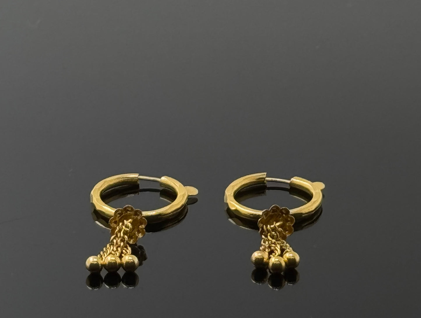 22k Solid Gold Simple Ladies Hoops E148
