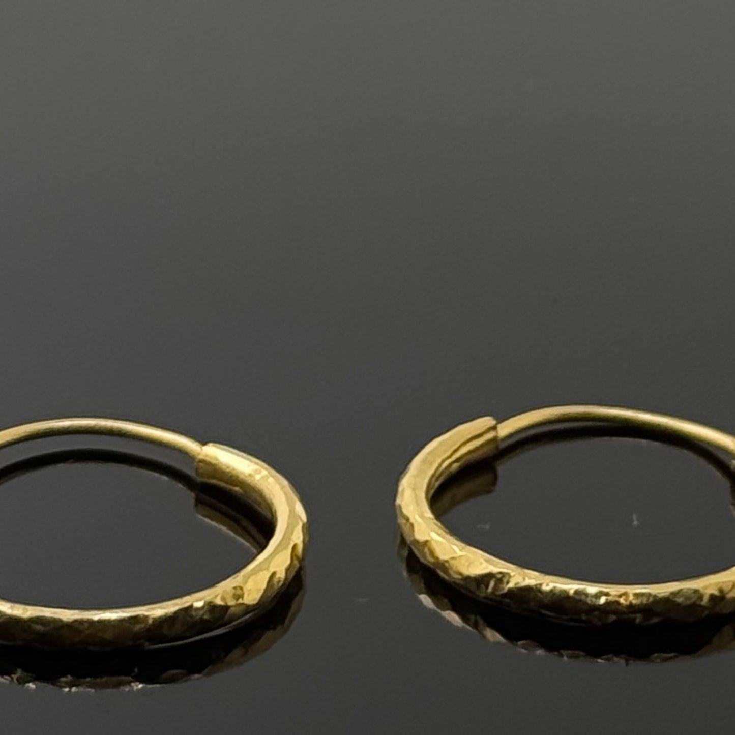 18k Solid Gold Simple Ladies Hoops E164