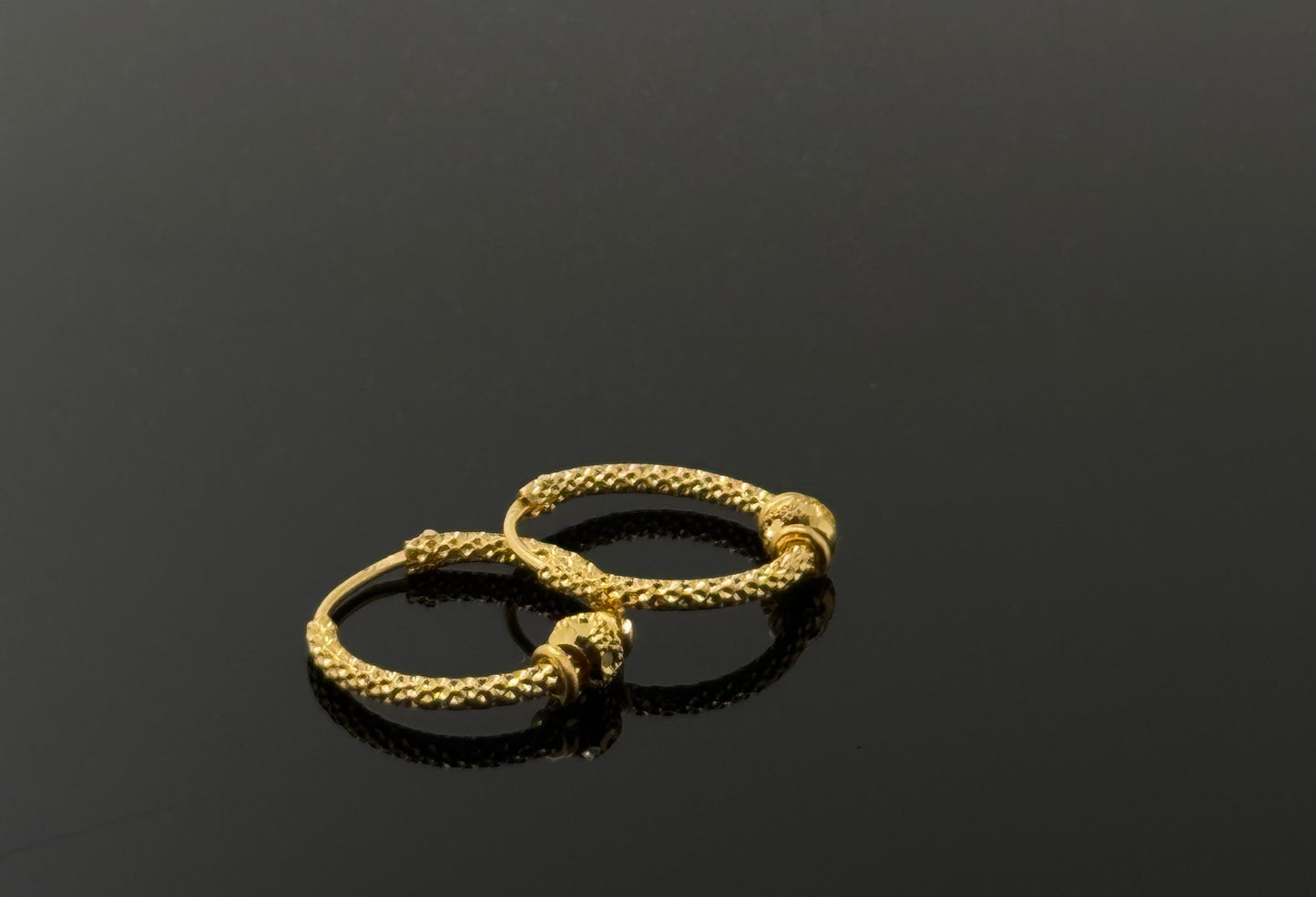 22k Solid Gold Simple Ladies Hoops E183