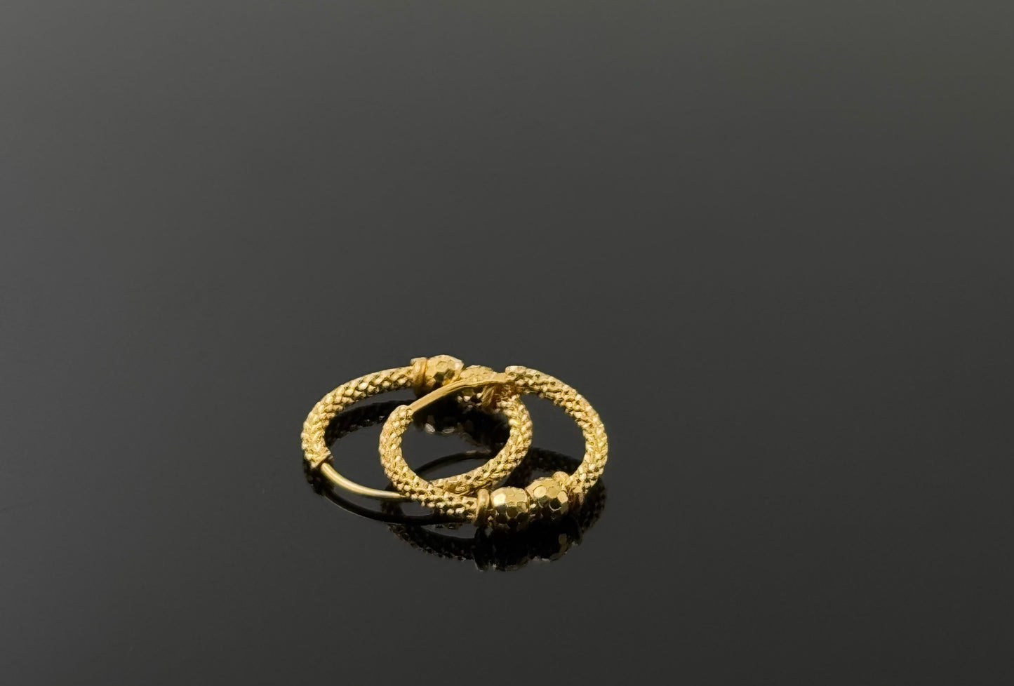 22k Solid Gold Simple Ladies Hoops E215