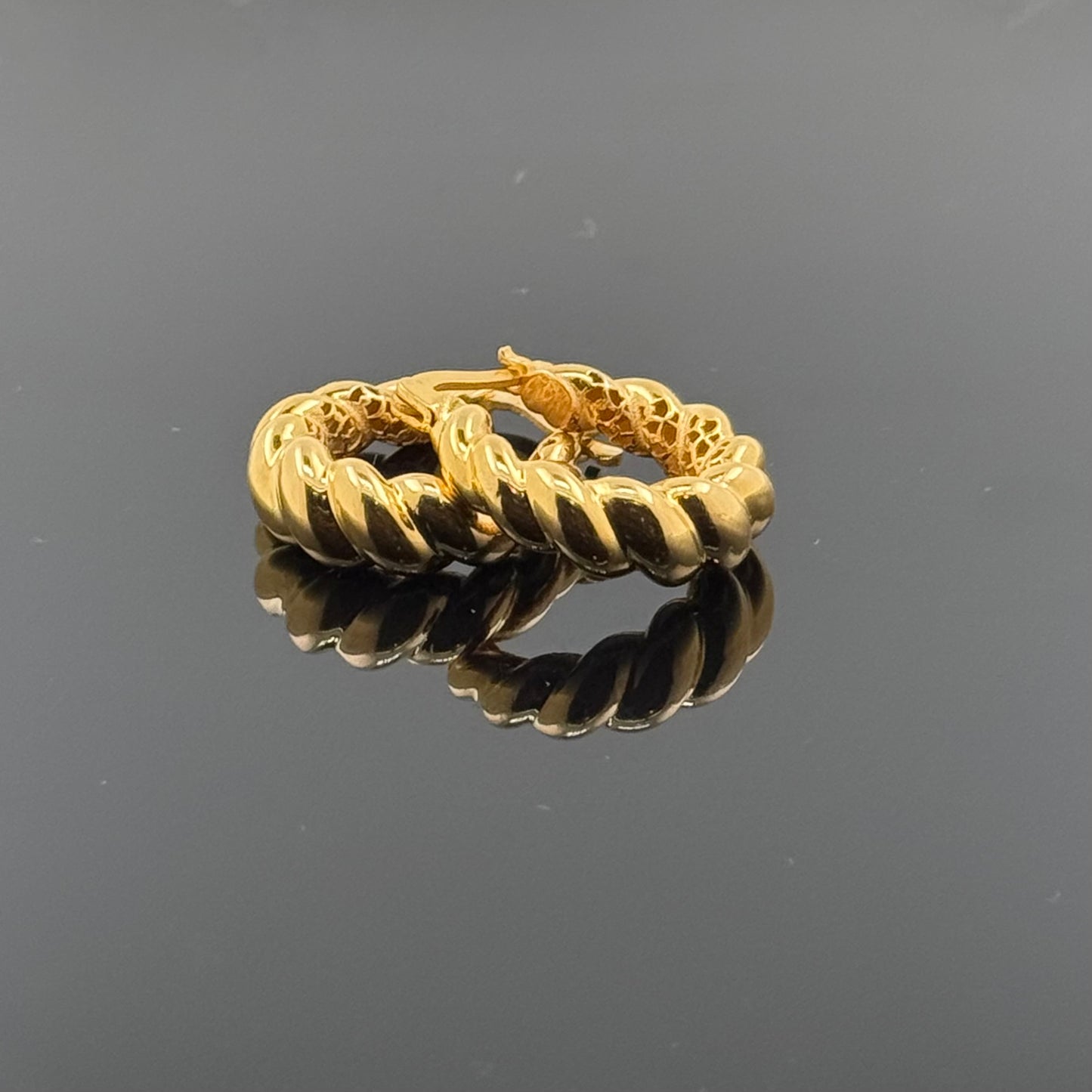 22k Solid Gold Simple Ladies Hoops E22