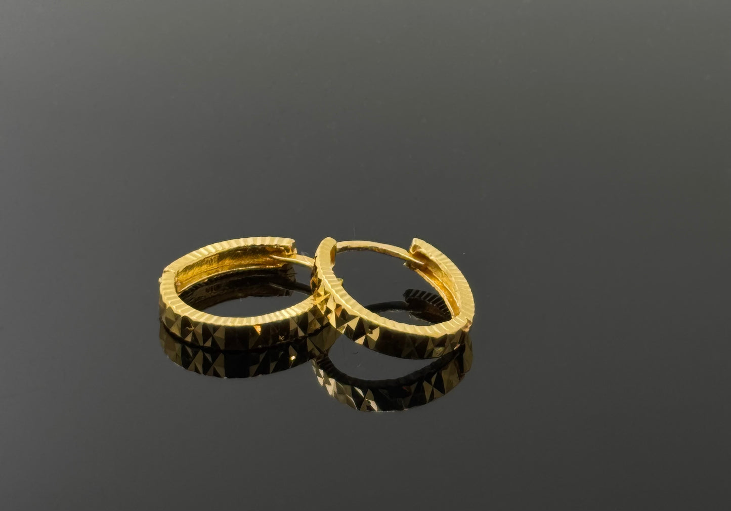 22k Solid Gold Simple Ladies Hoops E237