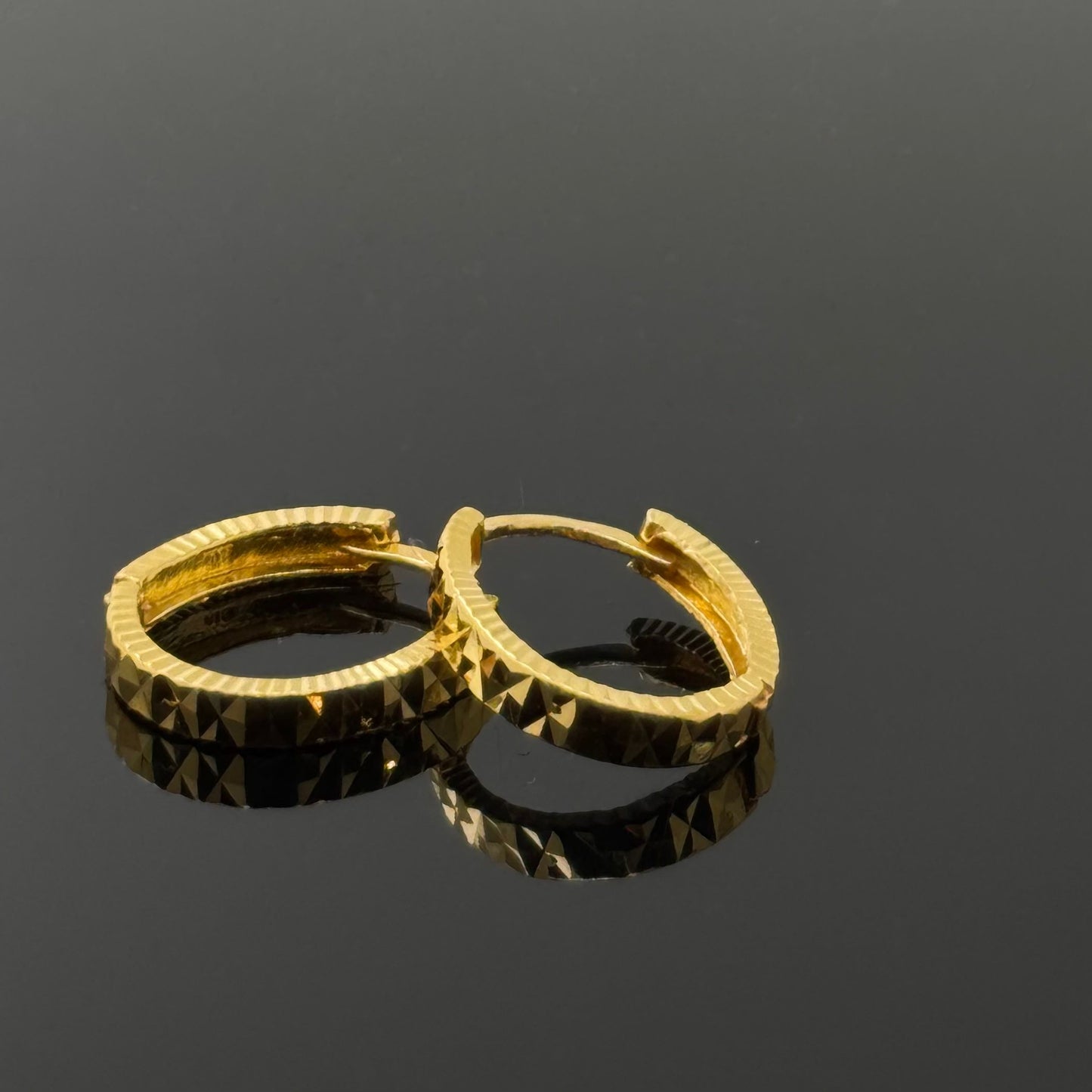 22k Solid Gold Simple Ladies Hoops E237