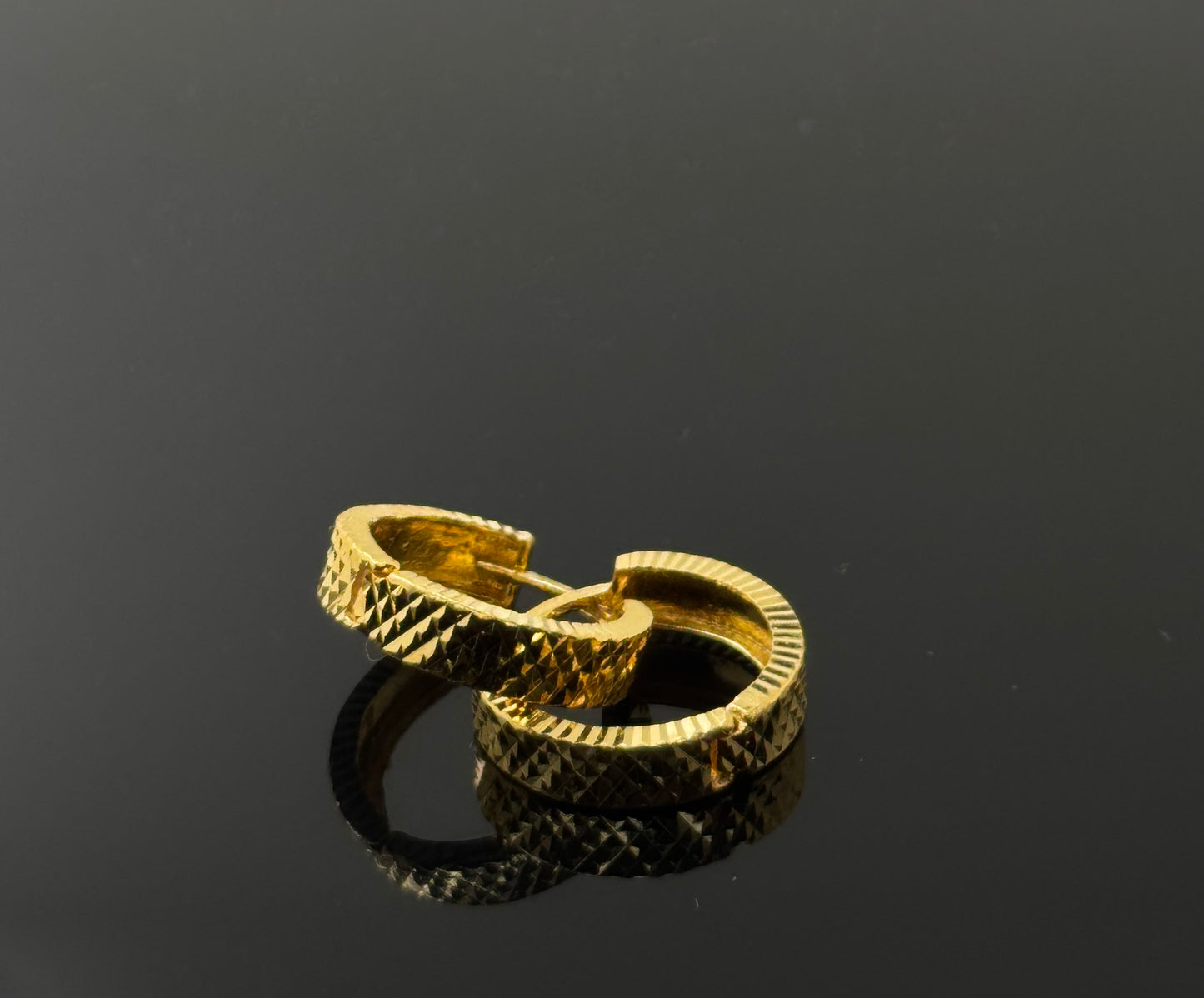 22k Solid Gold Simple Ladies Hoops E251