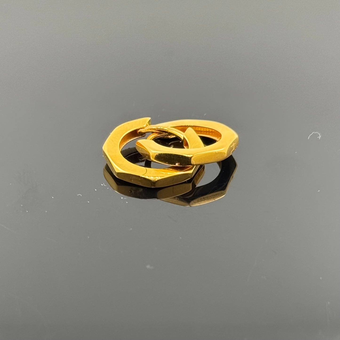 22k Solid Gold Simple Ladies Hoops E27