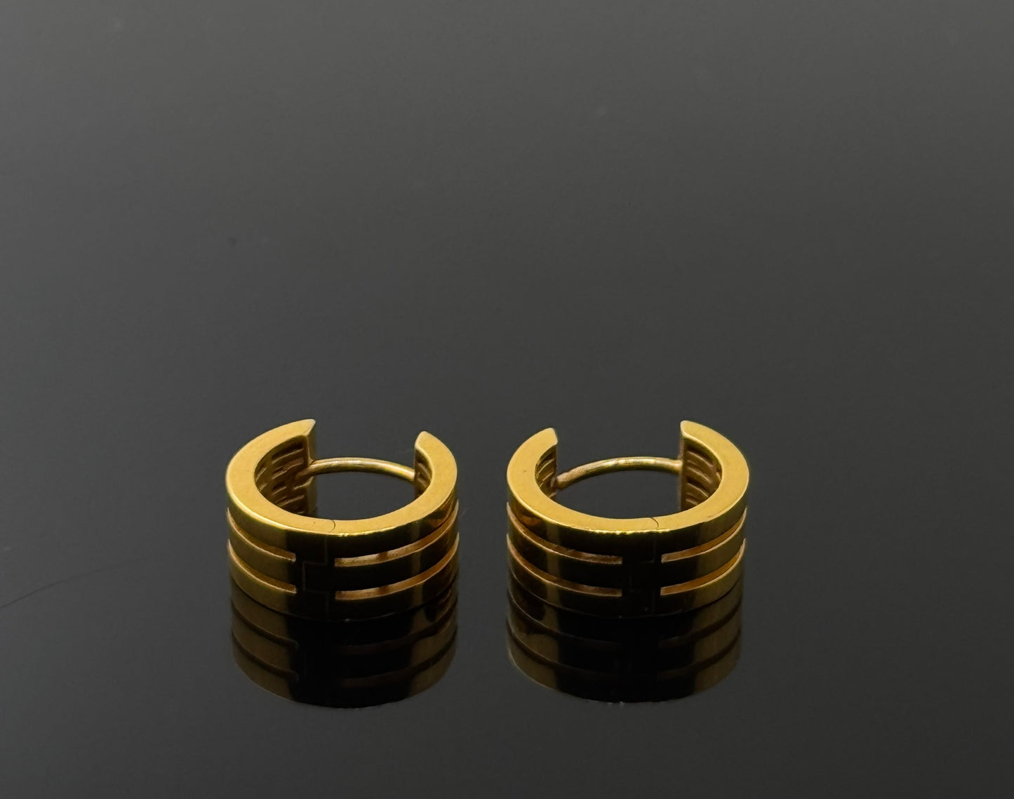 22k Solid Gold Simple Ladies Hoops E274