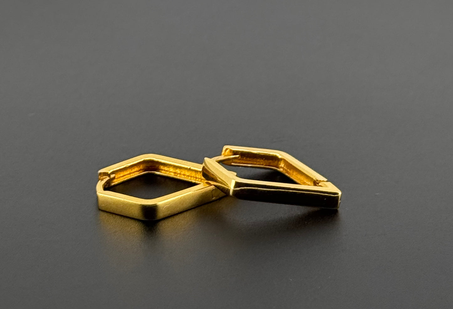 22k Solid Gold Simple Ladies Hoops E277