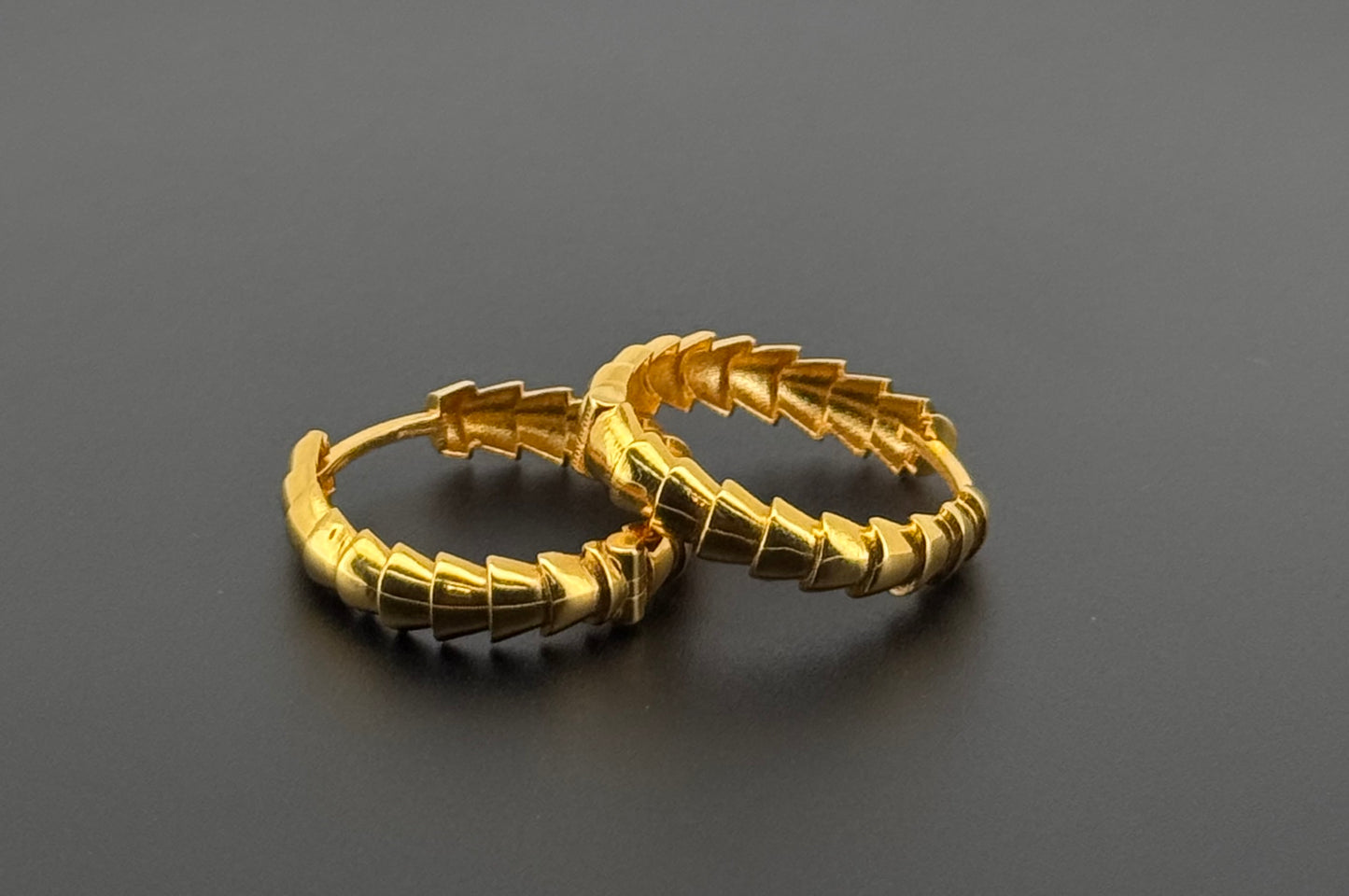22k Solid Gold Simple Ladies Hoops E285