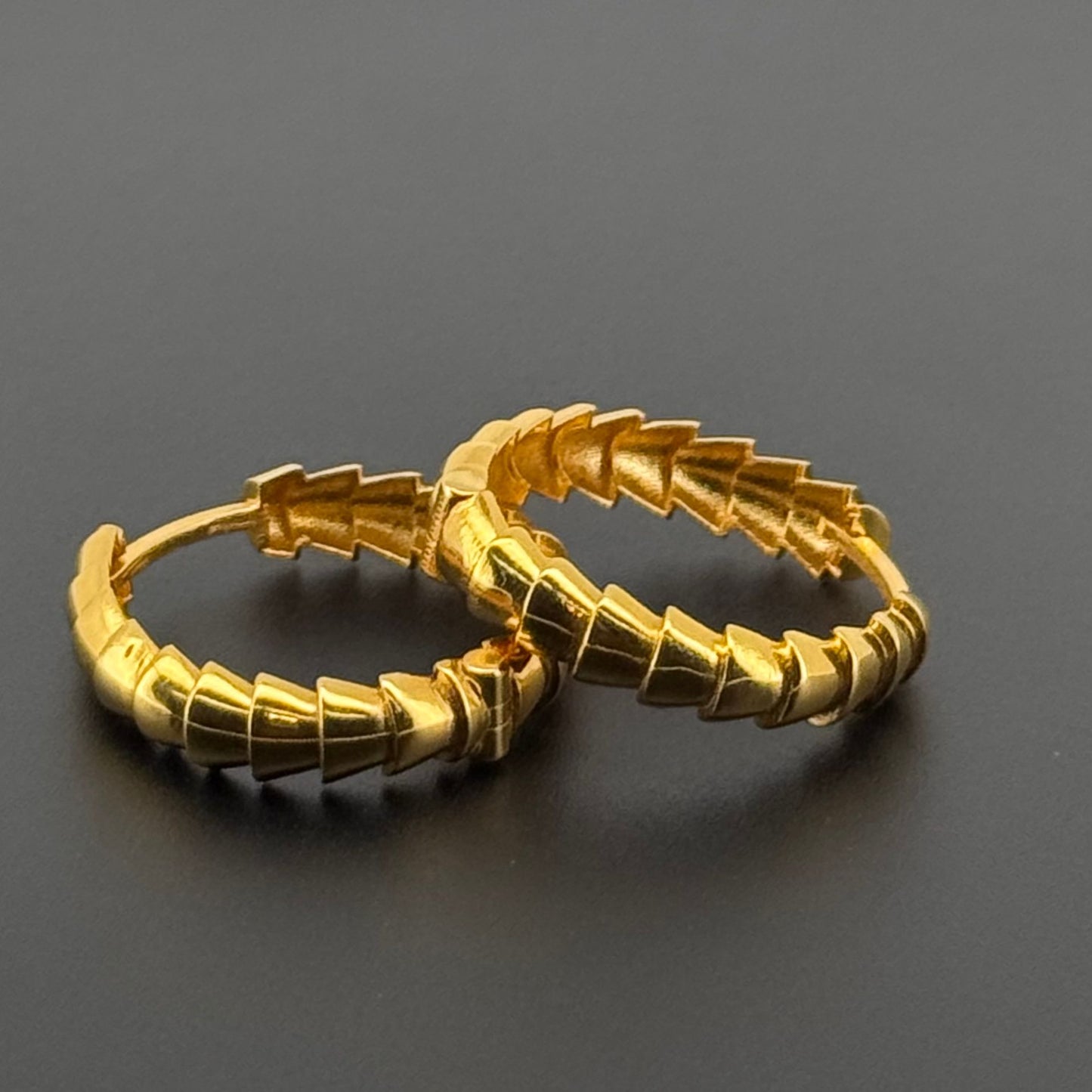 22k Solid Gold Simple Ladies Hoops E285