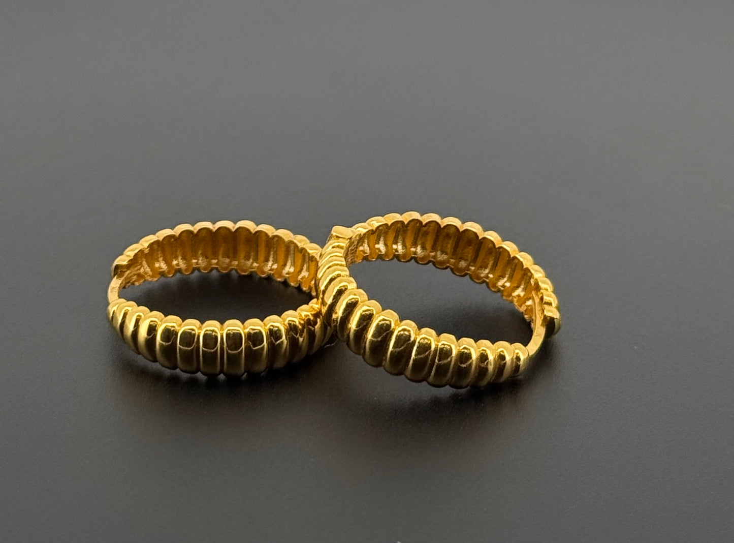 22k Solid Gold Simple Ladies Hoops E286