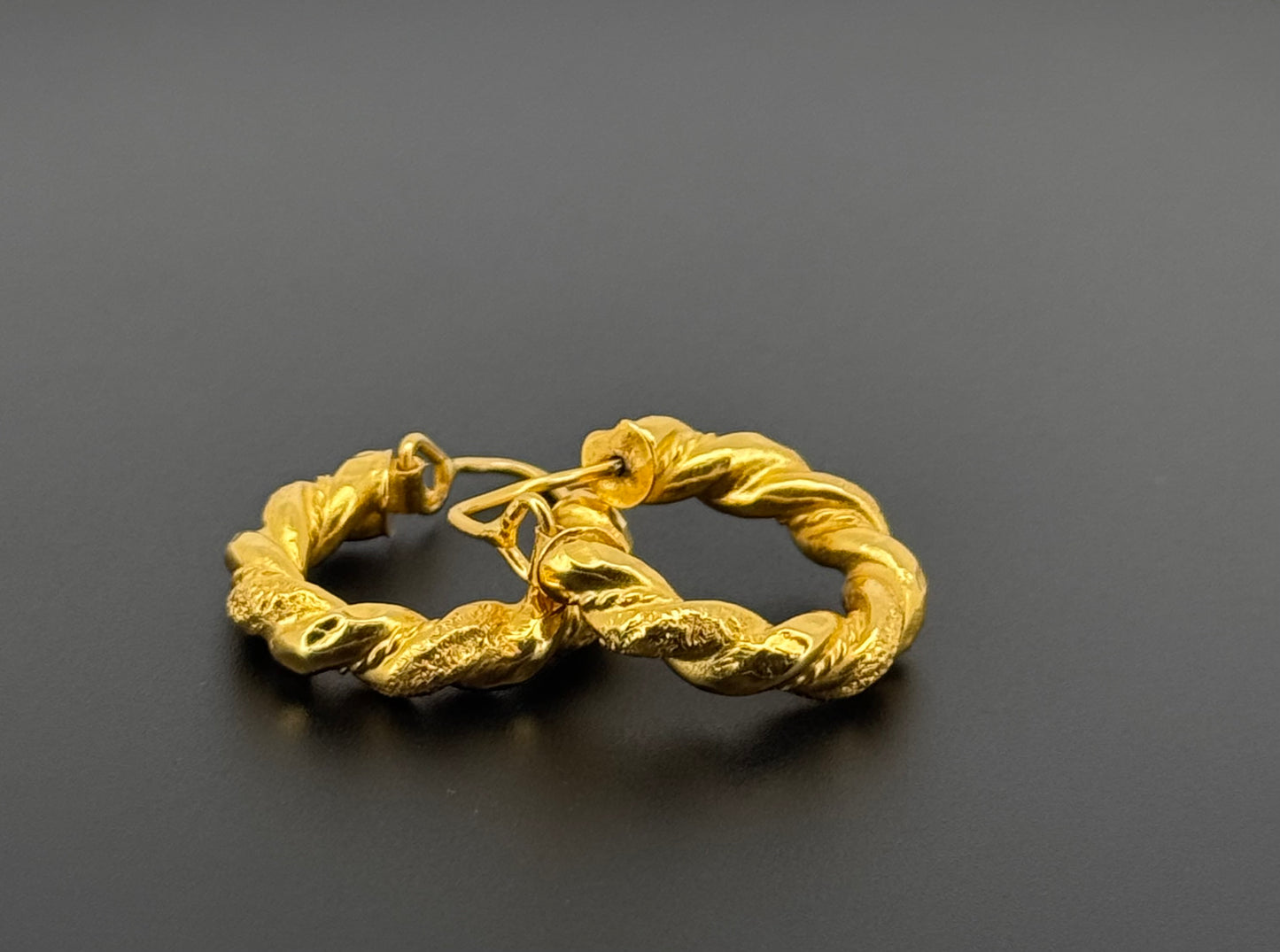 21k Solid Gold Simple Ladies Hoops E288