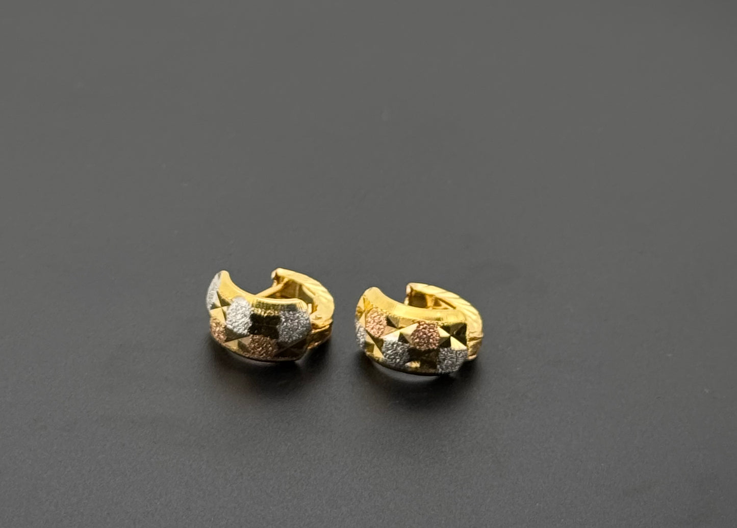 21k Solid Gold Simple Ladies Hoops E290