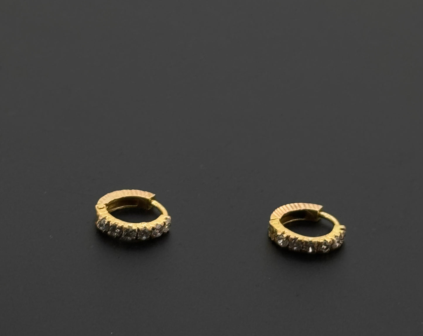 10k Solid Gold Simple Ladies Hoops E301