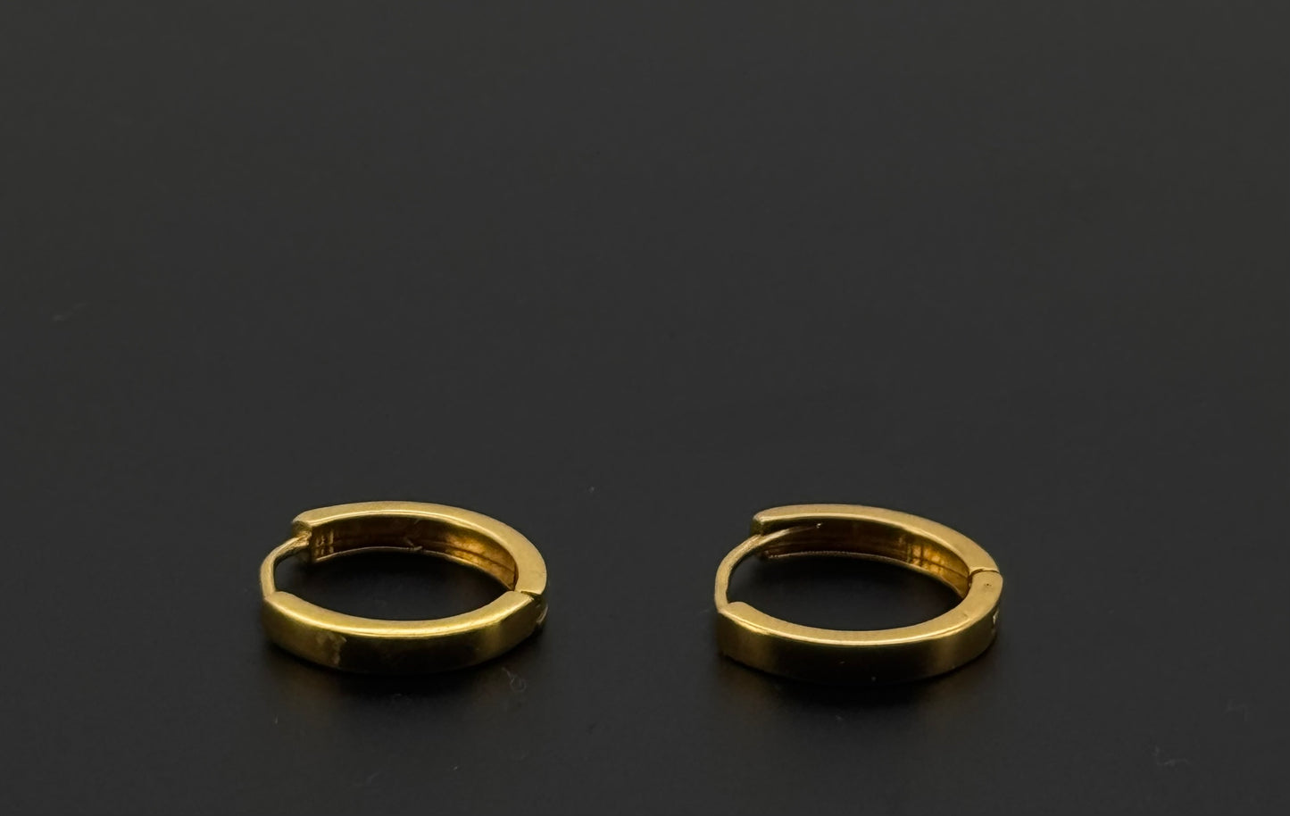 22k Solid Gold Simple Ladies Hoops E338