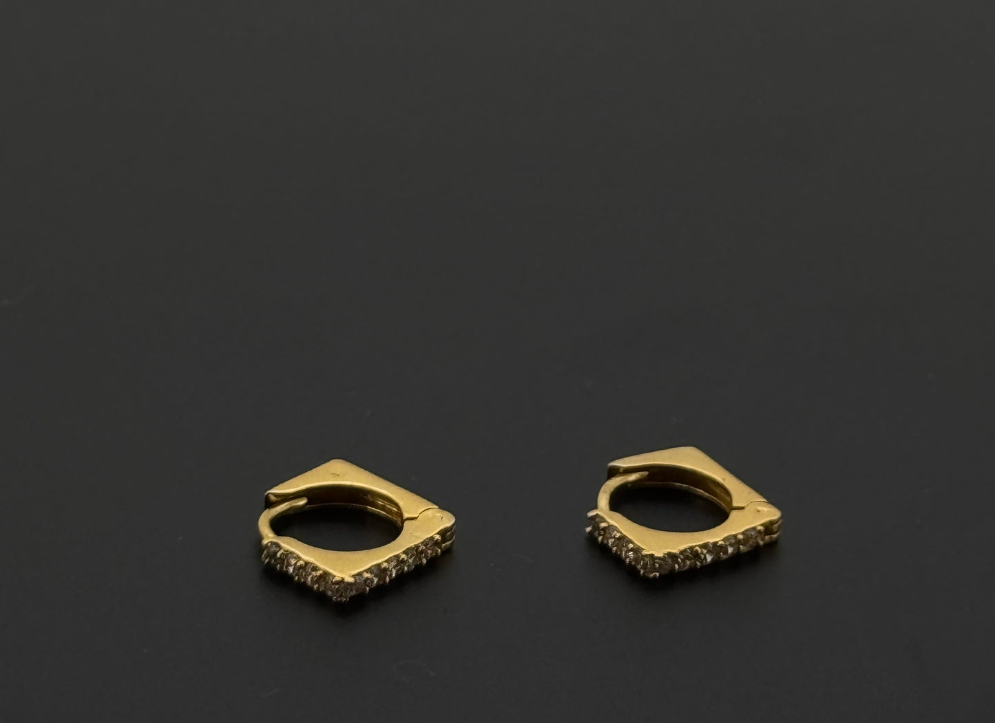 22k Solid Gold Simple Ladies Hoops E349