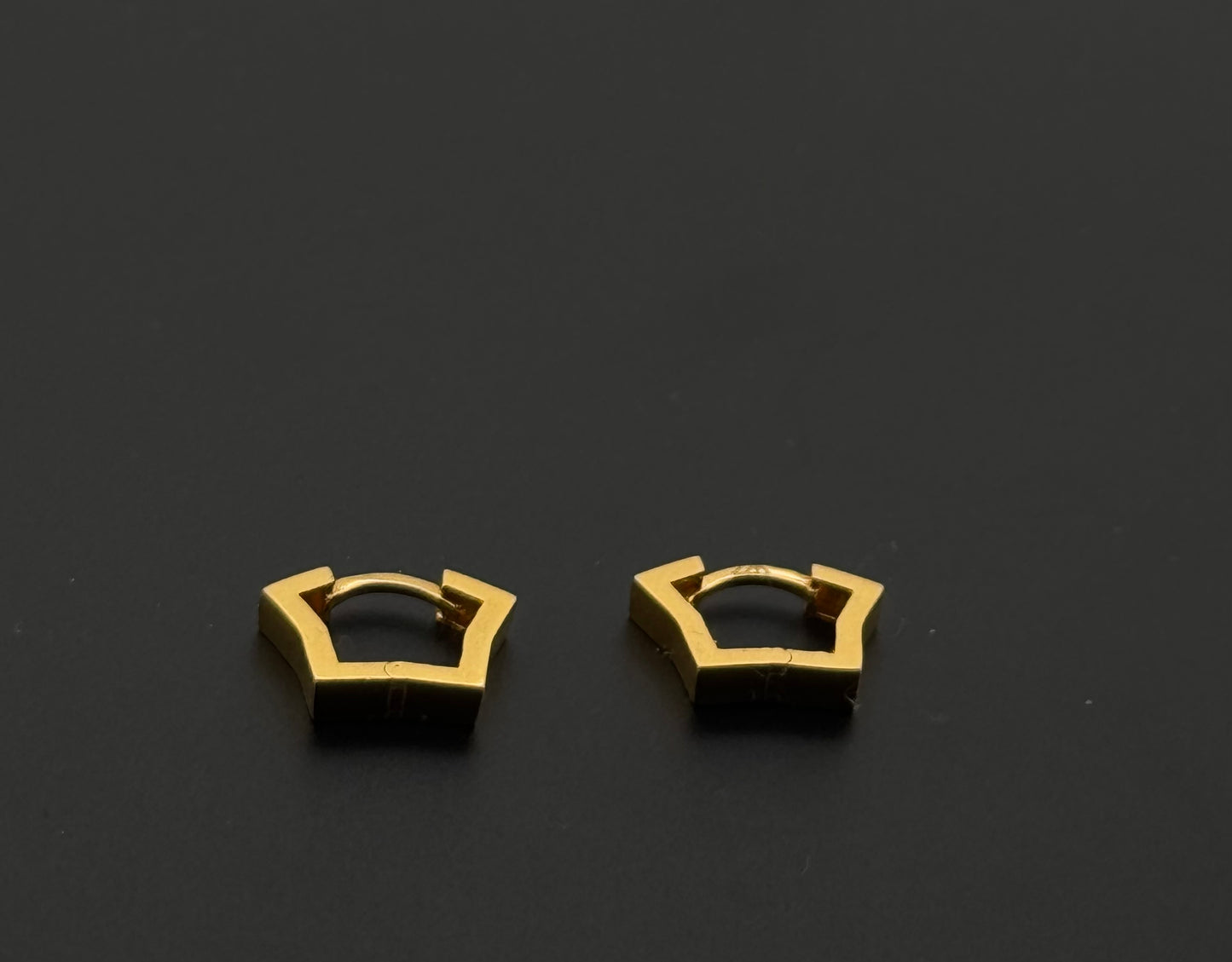 22k Solid Gold Simple Ladies Hoops E366