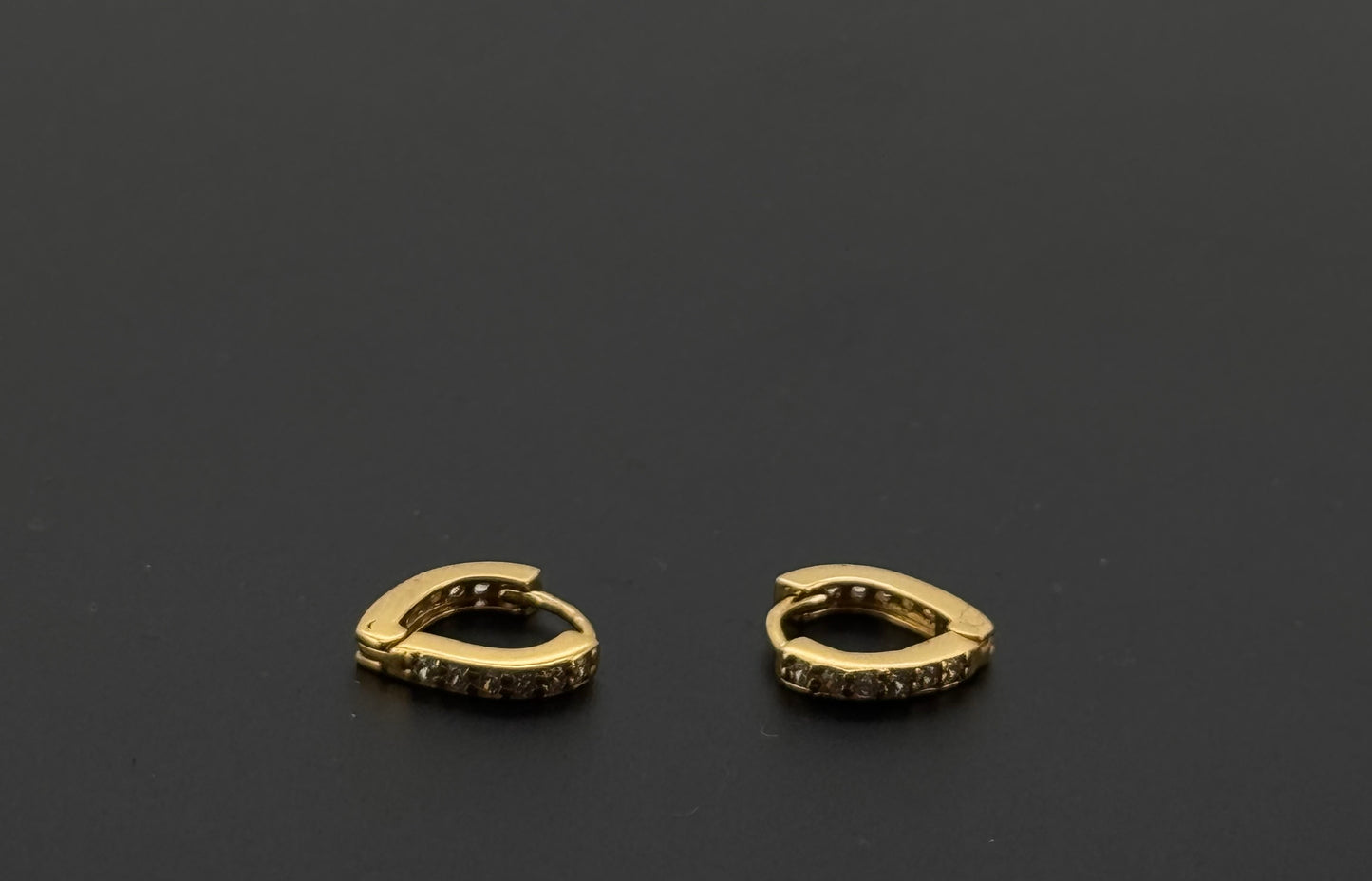 22k Solid Gold Simple Ladies Hoops E369