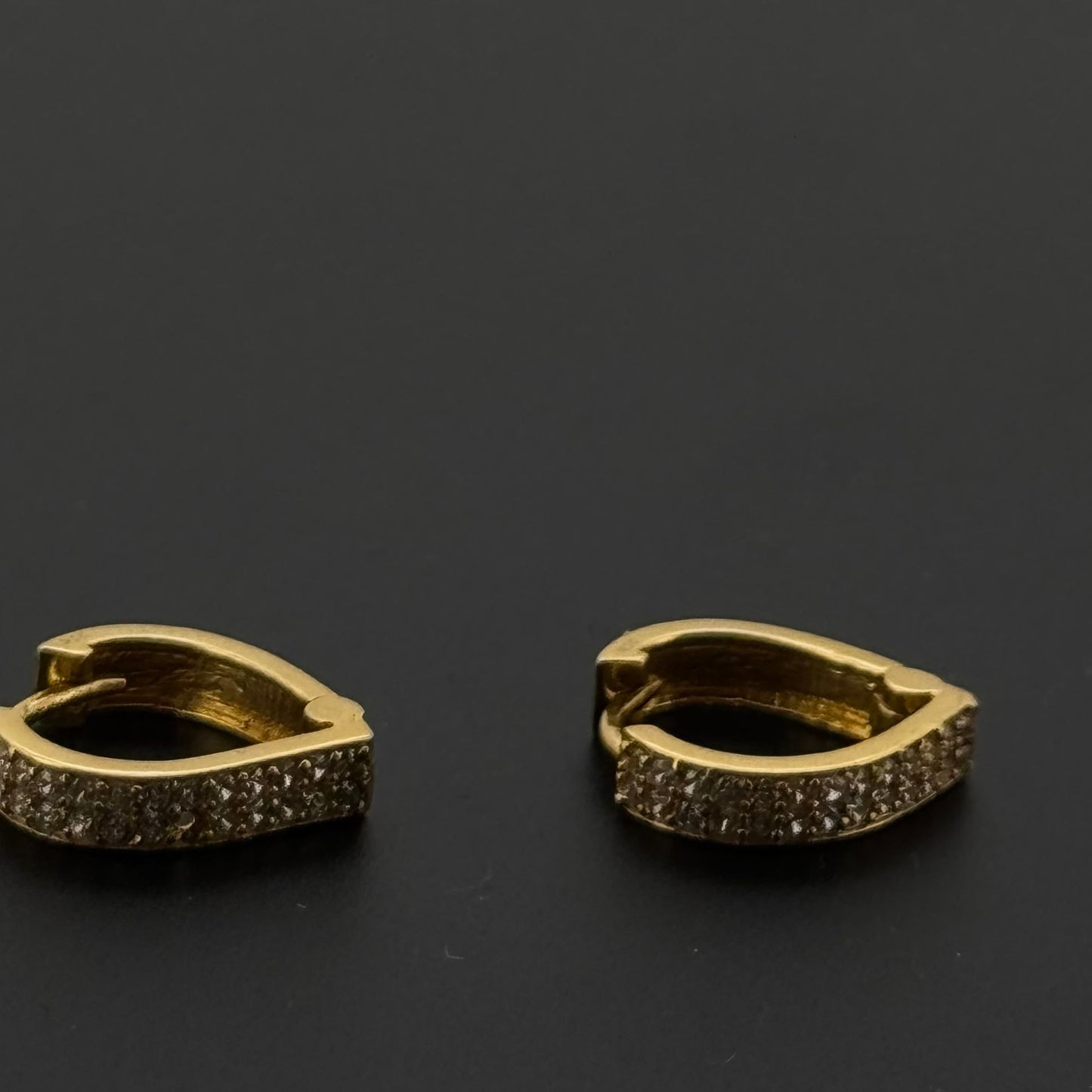 22k Solid Gold Simple Ladies Hoops E370