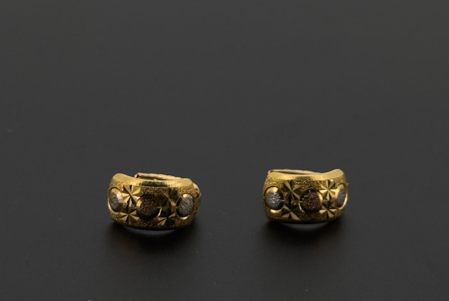 21k Solid Gold Simple Ladies Hoops E377