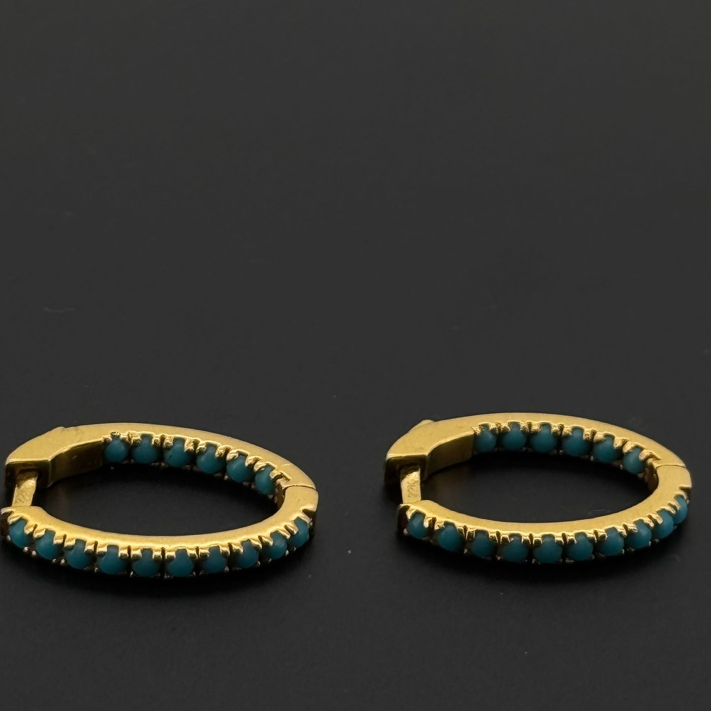 22k Solid Gold Simple Ladies Hoops E394