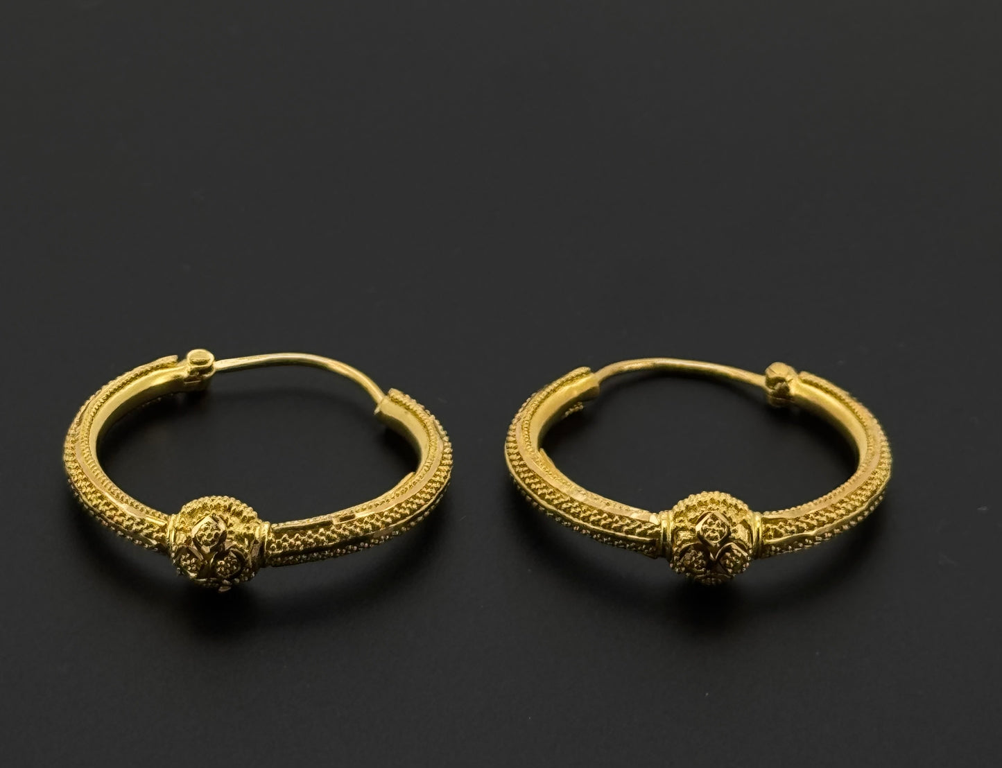 22k Solid Gold Simple Ladies Hoops E404