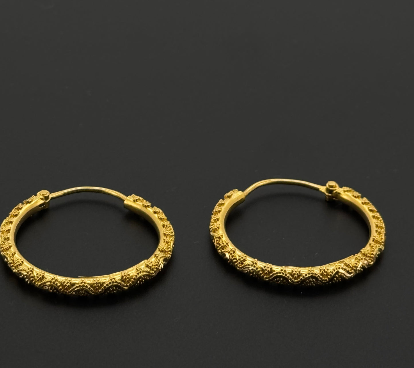 22k Solid Gold Simple Ladies Hoops E407