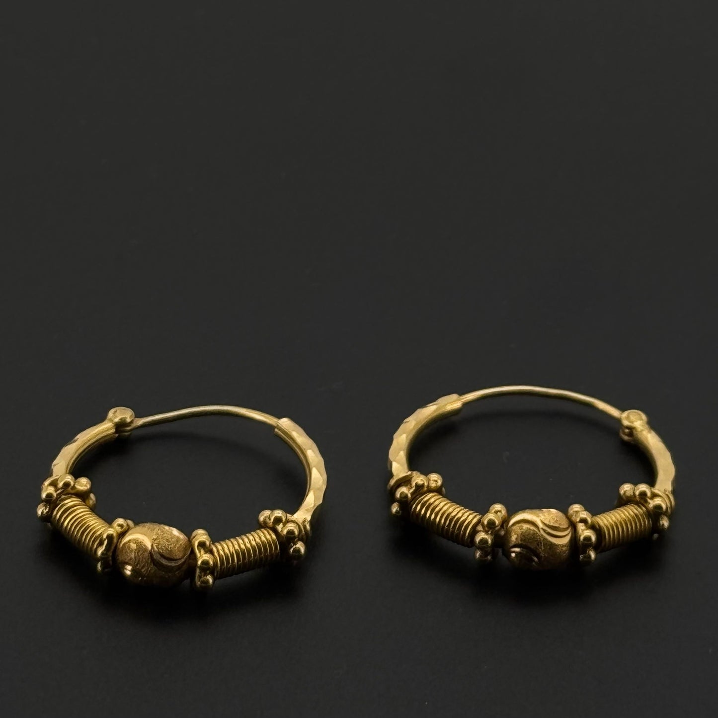 22k Solid Gold Simple Ladies Hoops E412