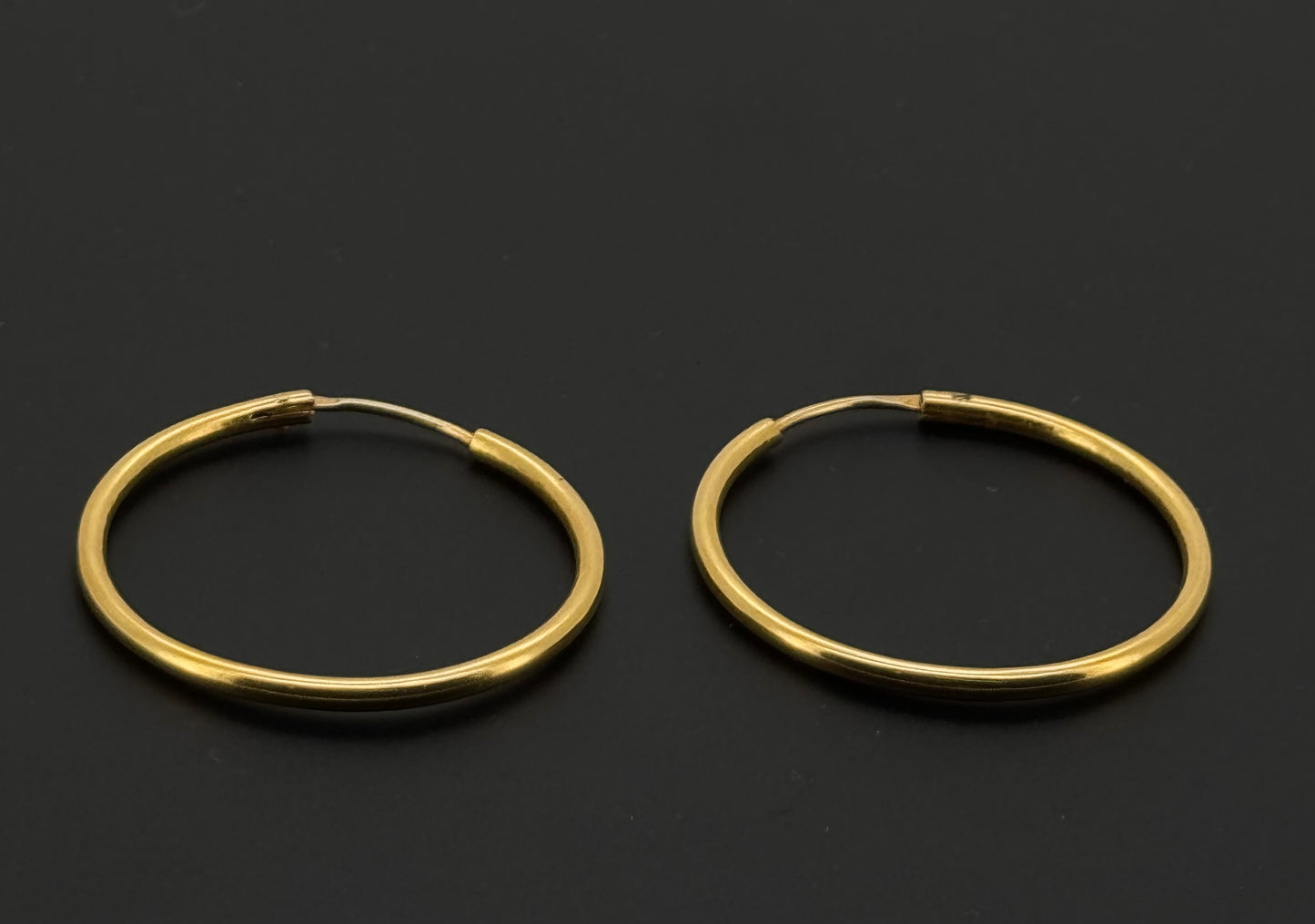 21k Solid Gold Simple Ladies Hoops E424