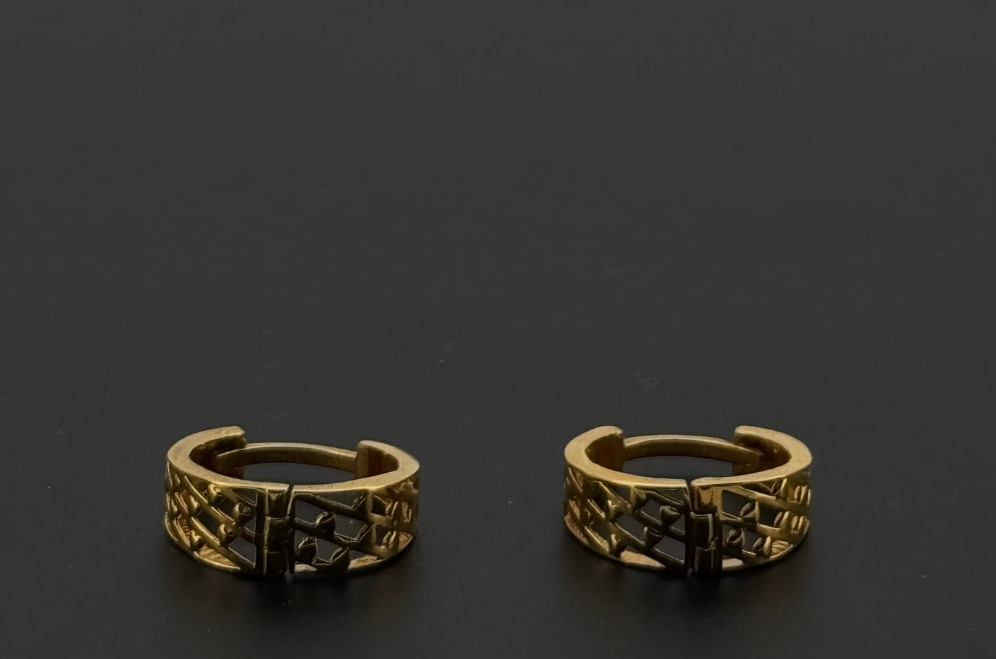 22k Solid Gold Simple Ladies Hoops E431