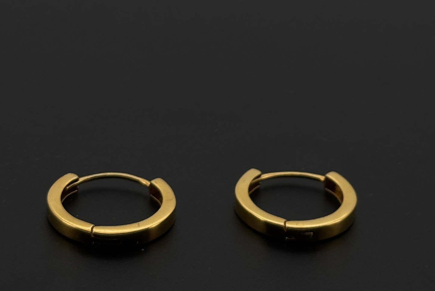 22k Solid Gold Simple Ladies Hoops E453