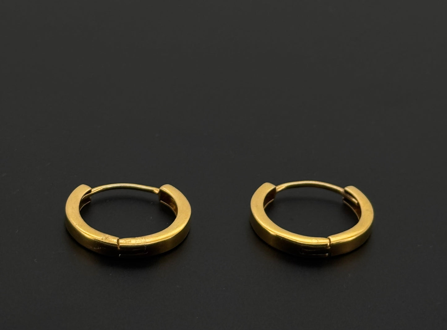 22k Solid Gold Simple Ladies Hoops E462