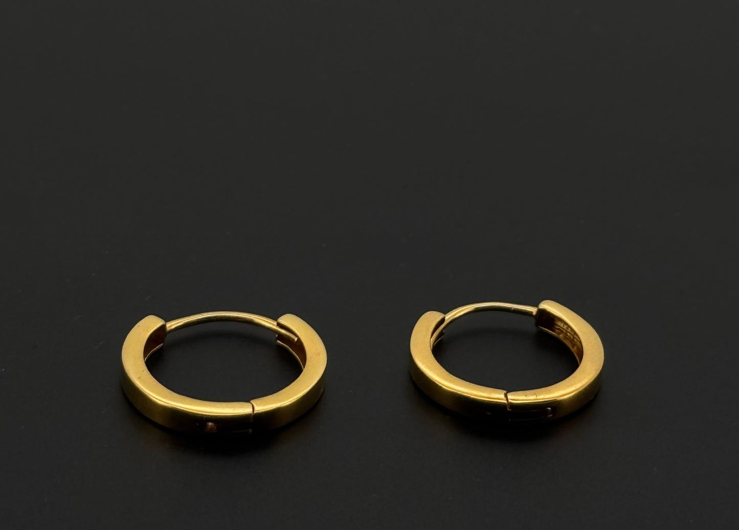 22k Solid Gold Simple Ladies Hoops E463