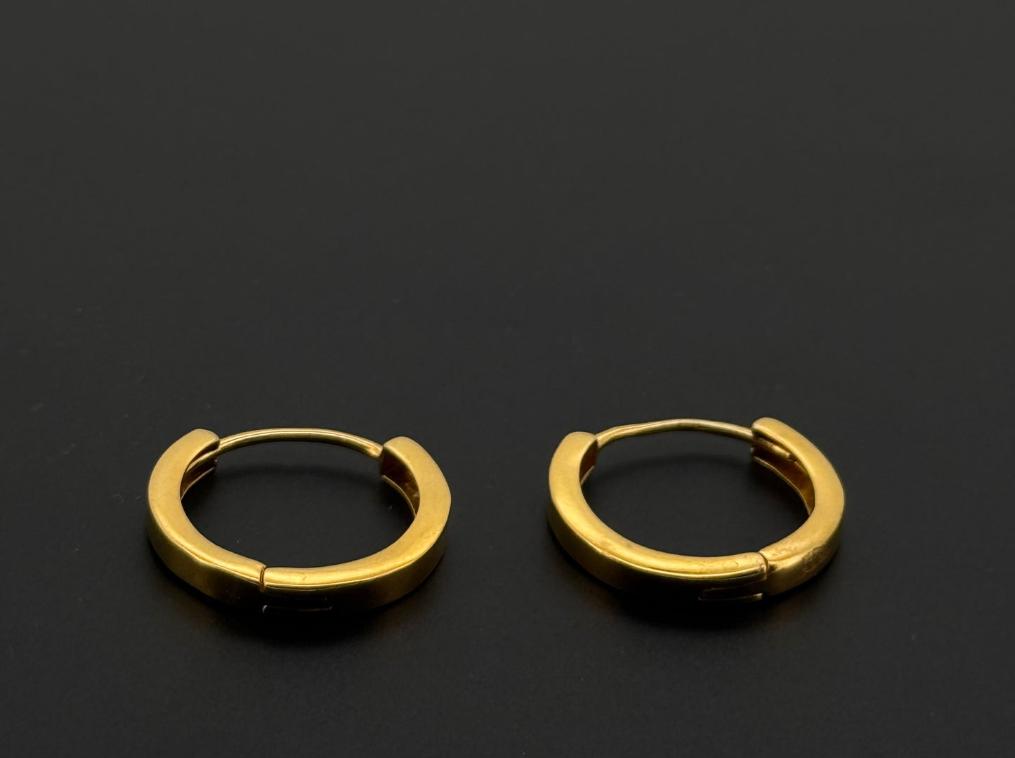 22k Solid Gold Simple Ladies Hoops E464