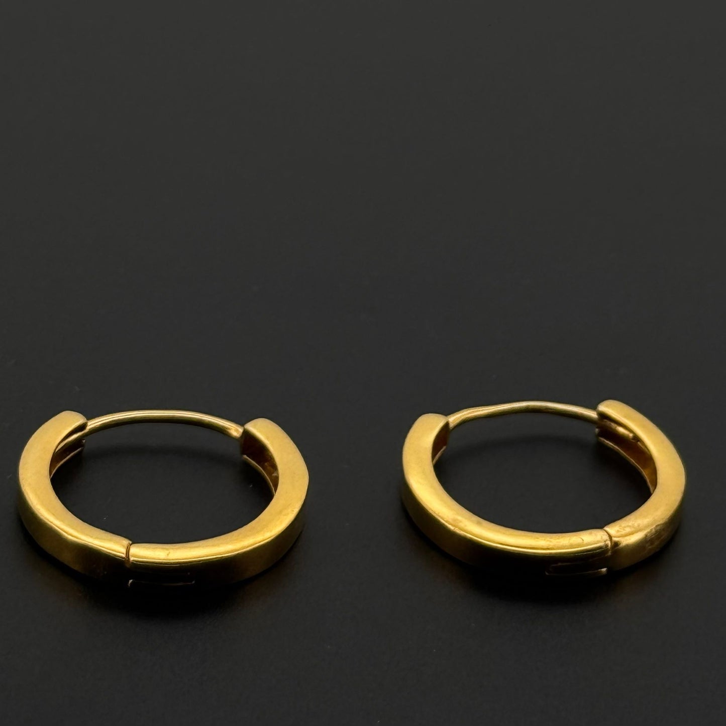 22k Solid Gold Simple Ladies Hoops E464