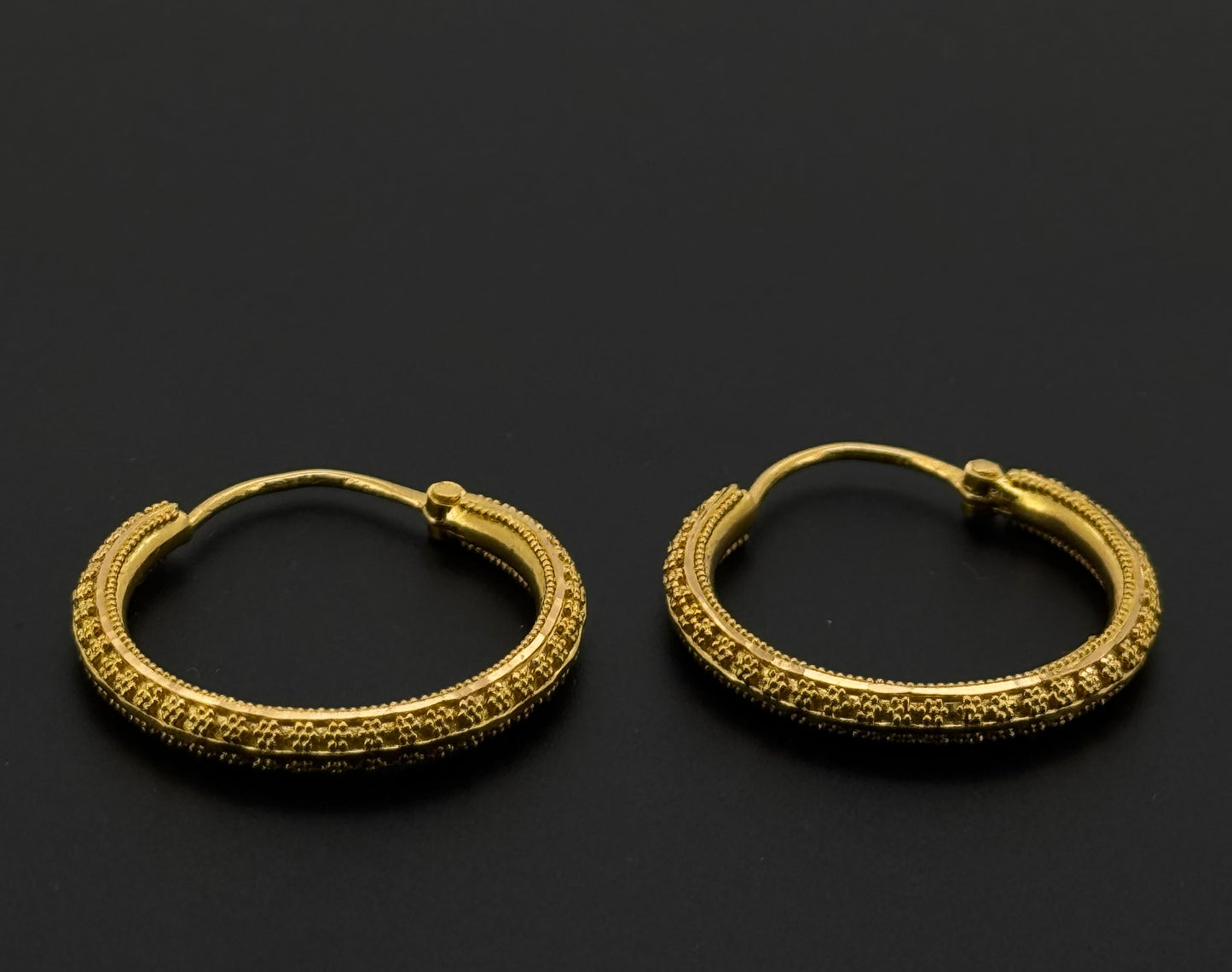 22k Solid Gold Simple Ladies Hoops E466