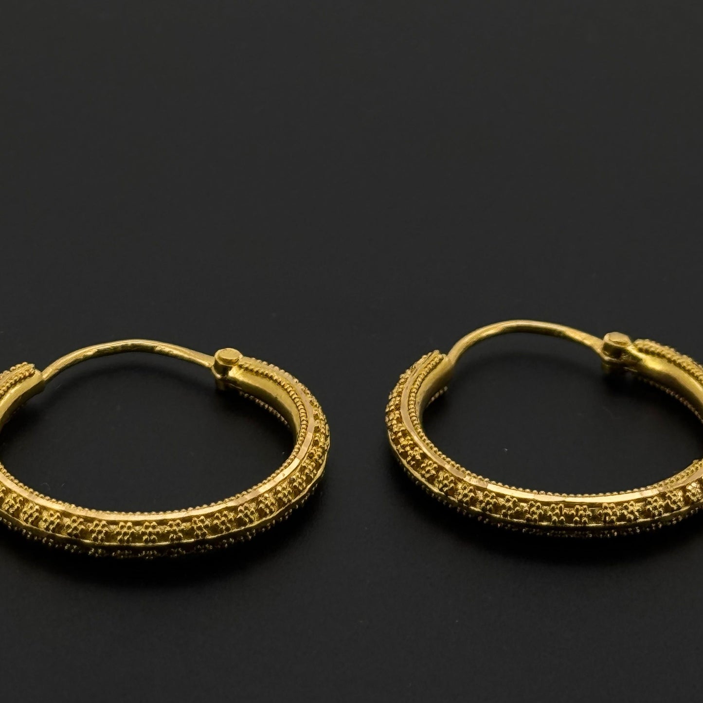 22k Solid Gold Simple Ladies Hoops E466